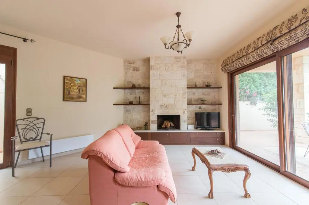 Heraklion Comfy House with Mountain View