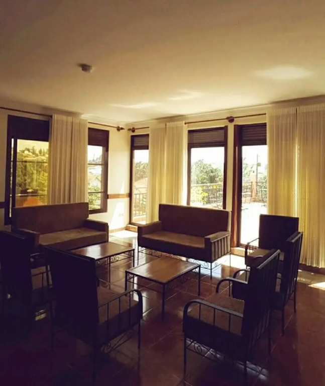 World House Gisozi Hotel