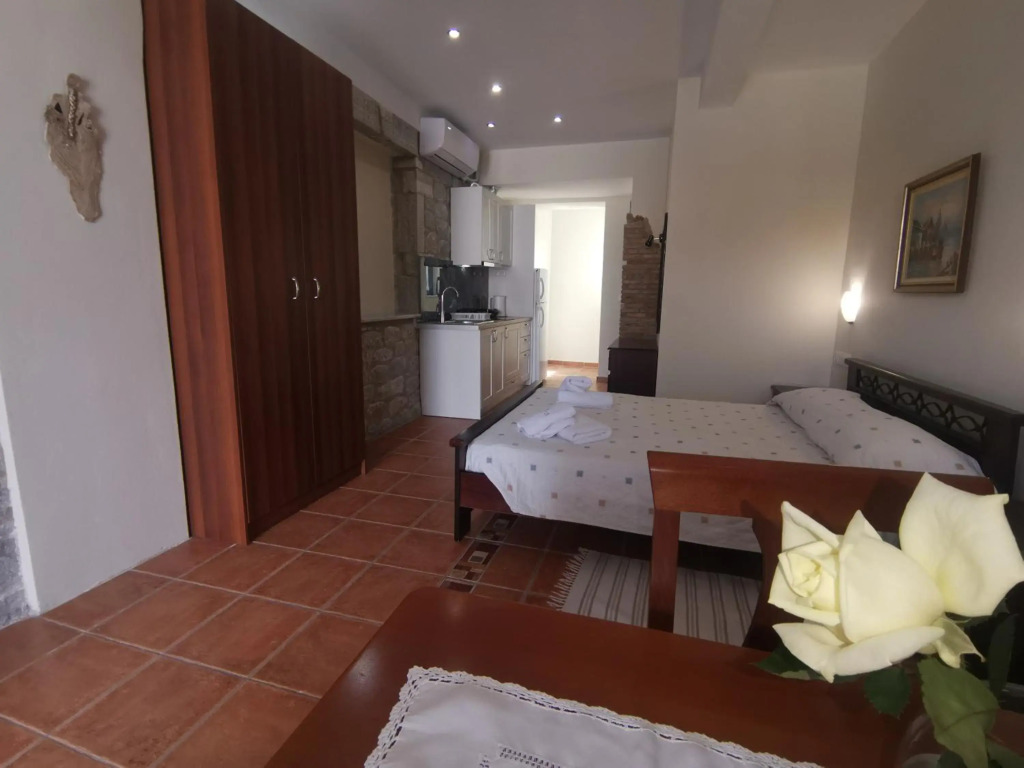 Taletos Apartments