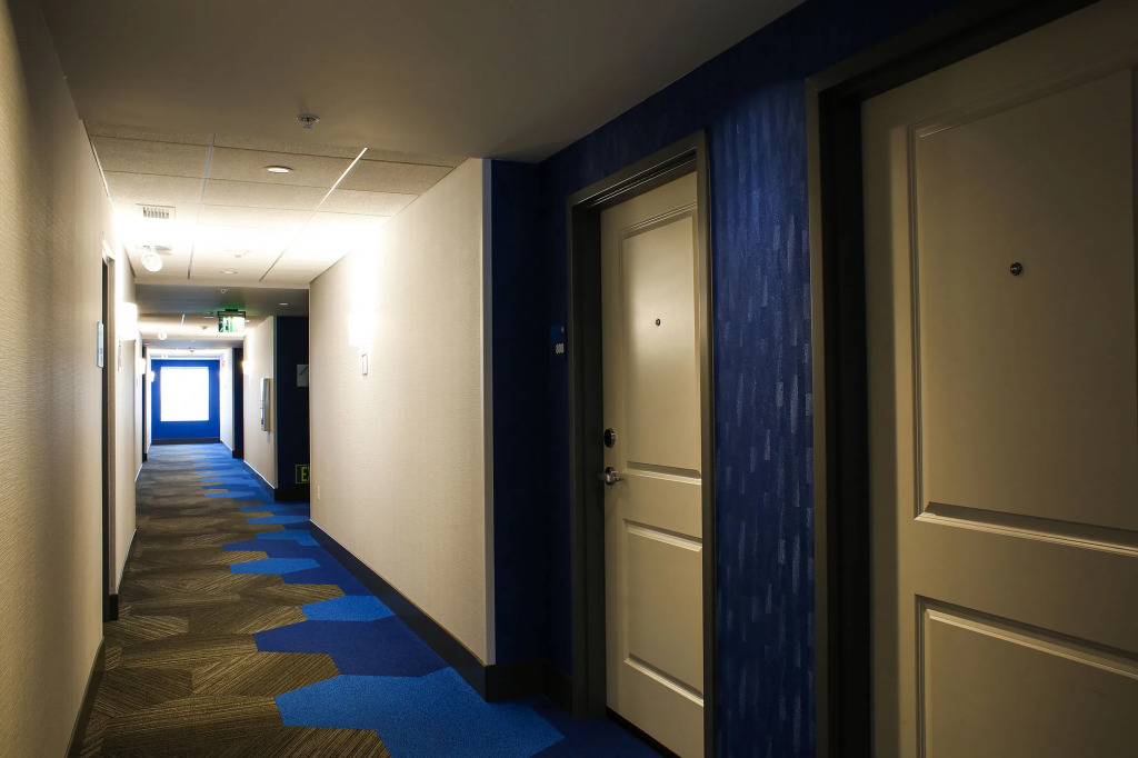 Holiday Inn Express & Suites Downtown Louisville by IHG
