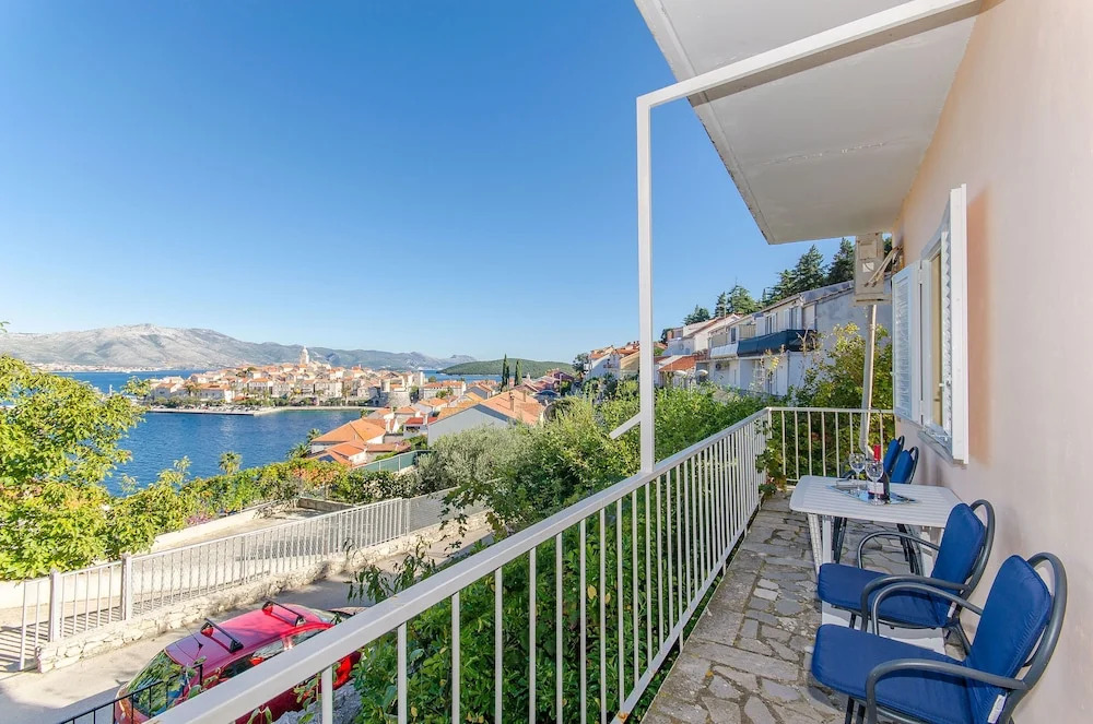 Apartment Town View