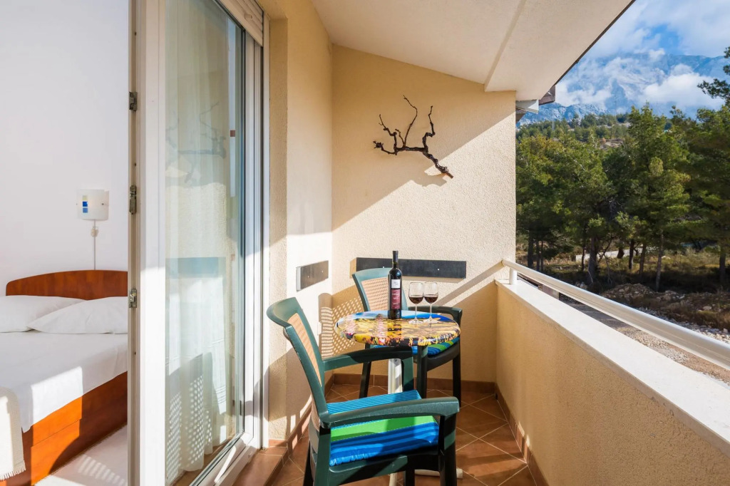 Suzi - Beautiful View and Cosy - A2