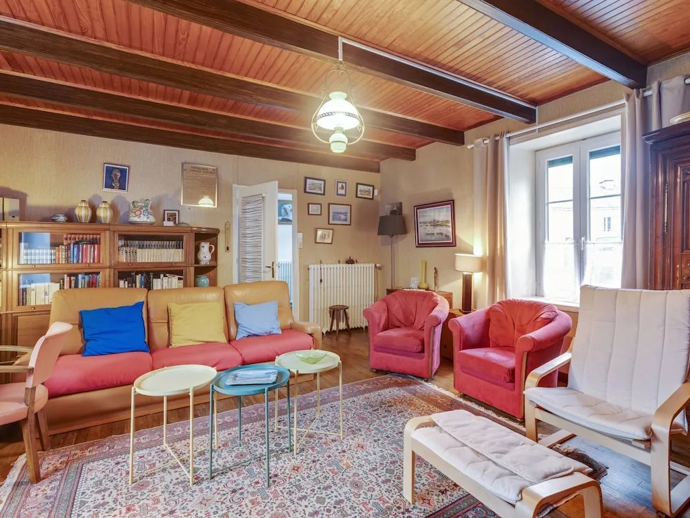 Lovely Holiday Home in Bannalec for Family With Garden