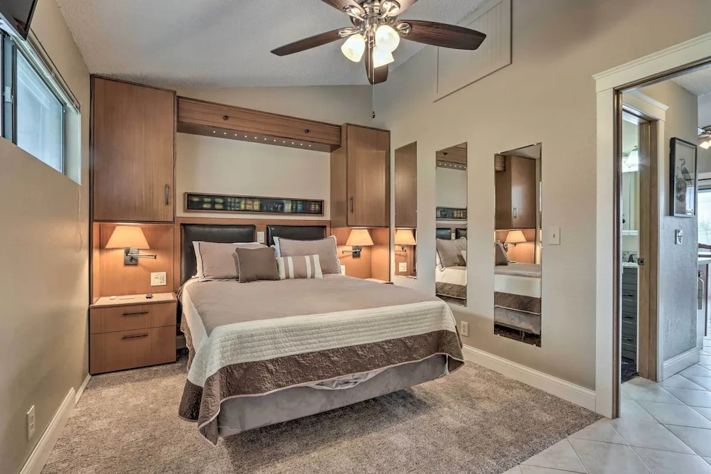 Lake of the Ozarks Views: Osage Beach Condo!