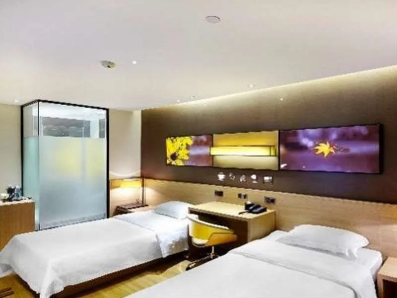 IU Hotel Lvliang Xiaoyi Zhenxing Street Branch