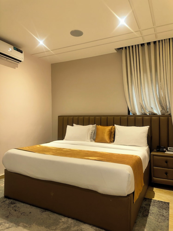 Vievely Suites and Apartments