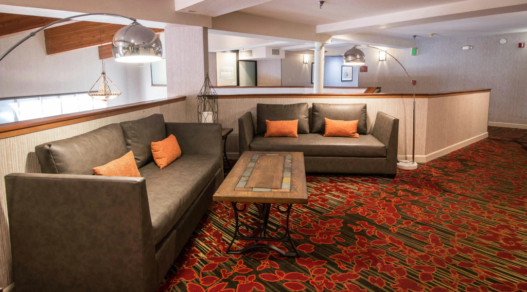Empeiria High Sierra Hotel