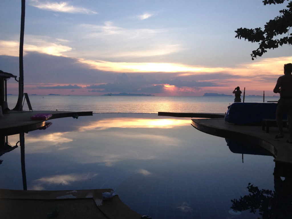 Lipa Lodge Beach Resort