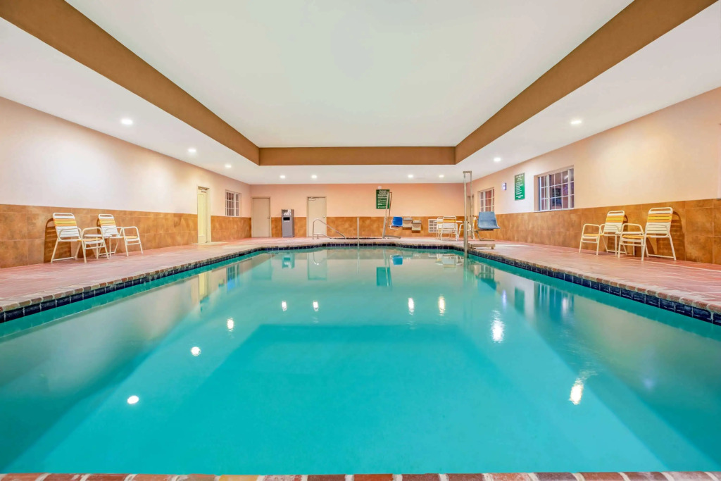 La Quinta by Wyndham Floresville