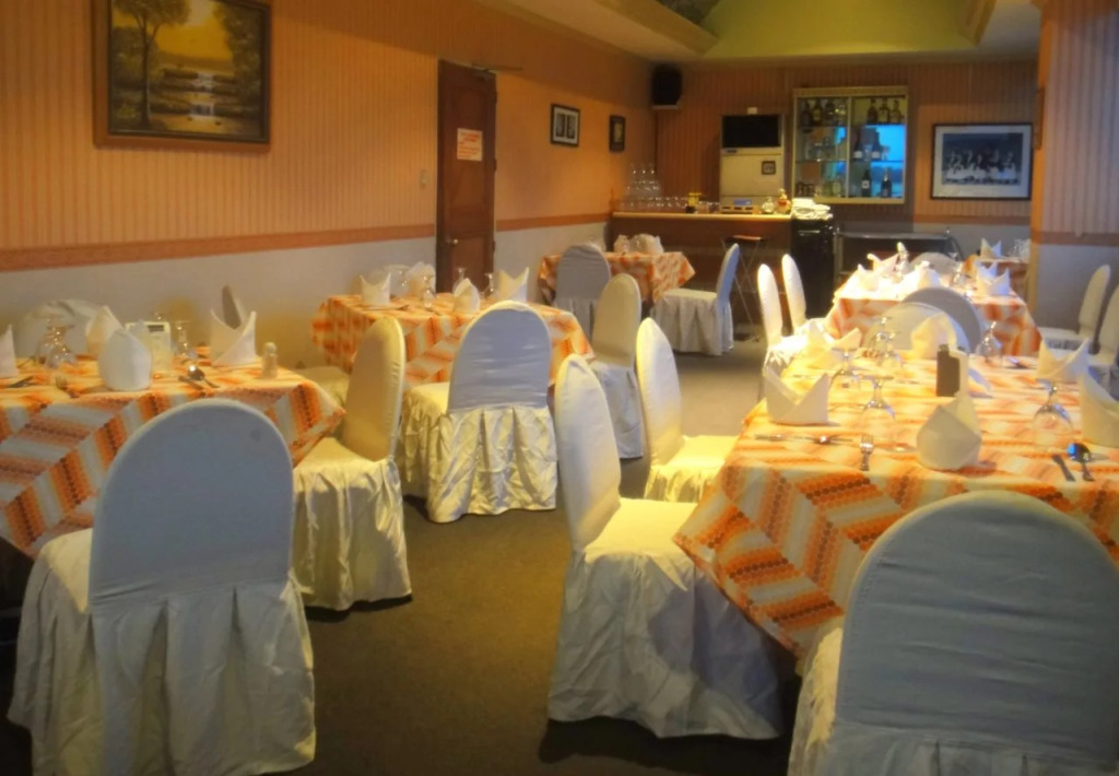Orange Grove Hotel