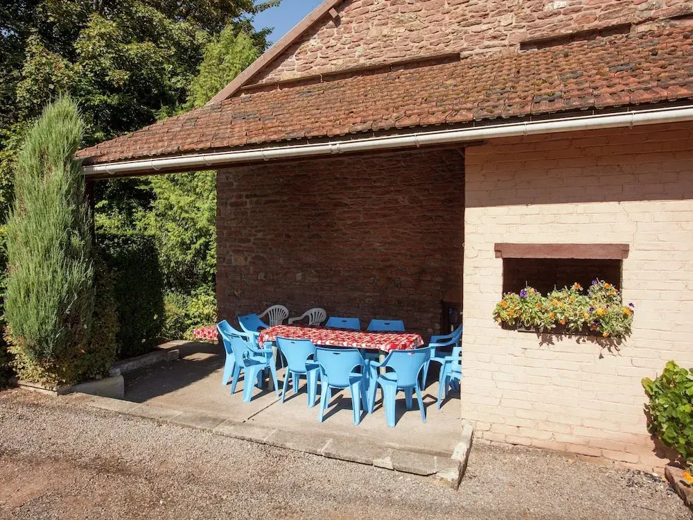 Farmhouse in Basse-bodeux Near Forest