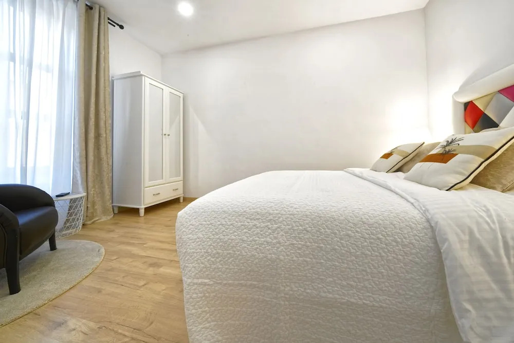 CASA VERDE Comfortable Air-Conditioned Modern Apartments