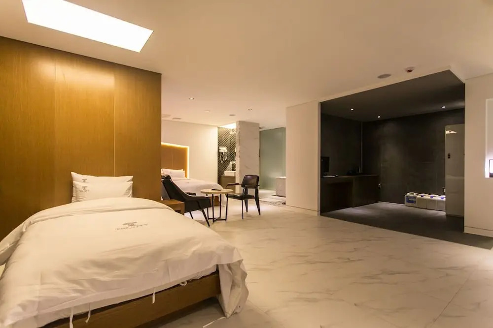 Best In City Hotel