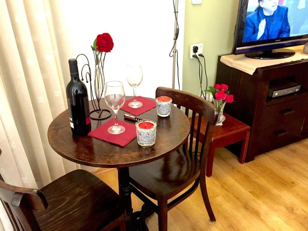 Raphael Apartments