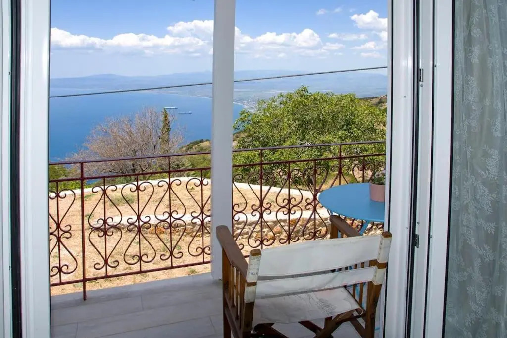 Demi ' s House : Σπίτι στο βουνό με μαγευτική θέα!