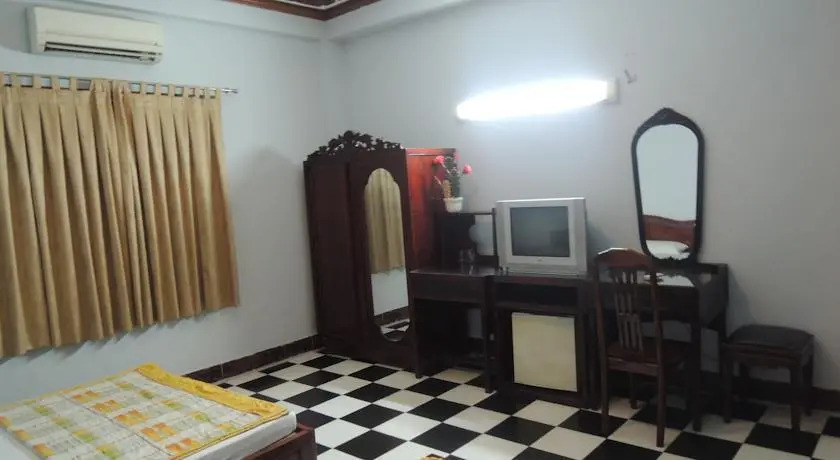 Phi Long Hotel