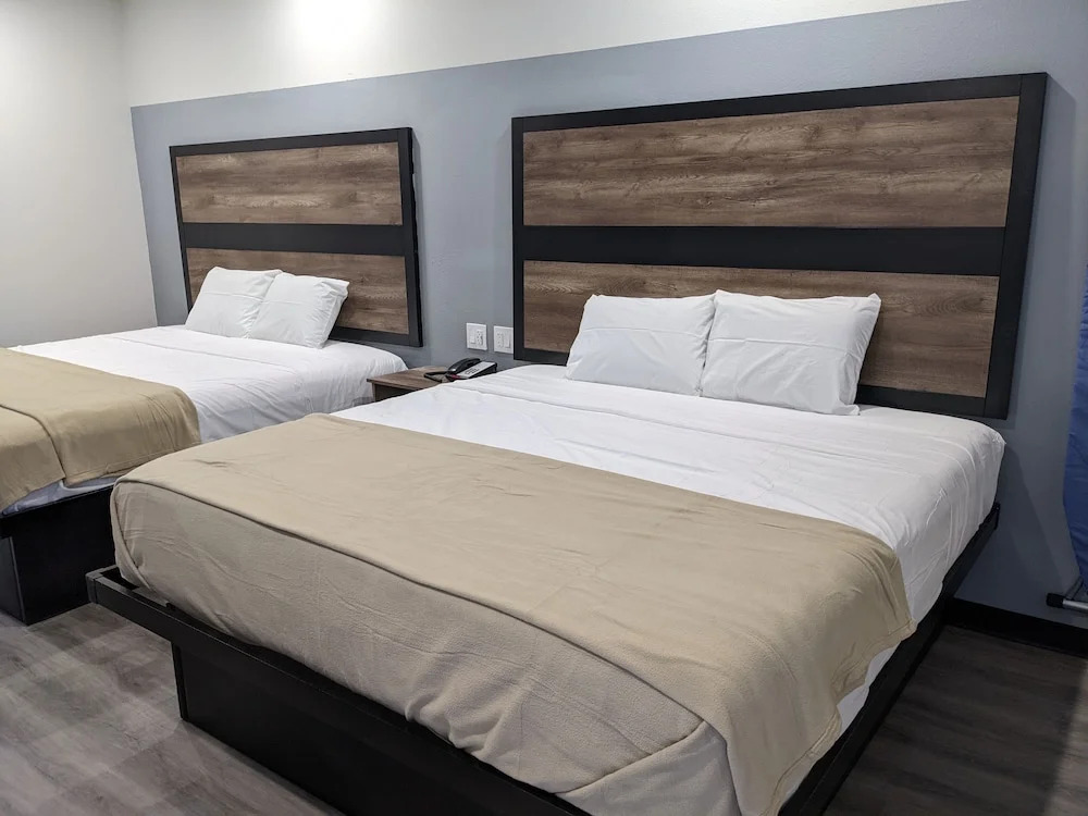 Captain Suites
