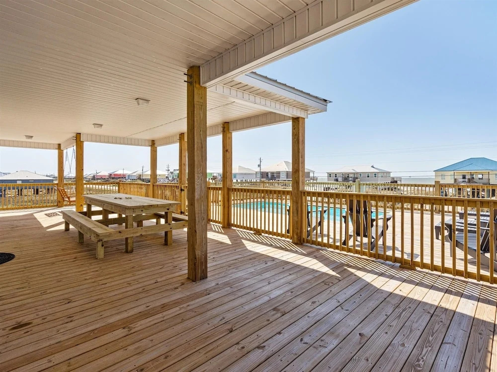 Purple Paradise - 2536 Bienville Blvd 4 Bedroom Home by RedAwning