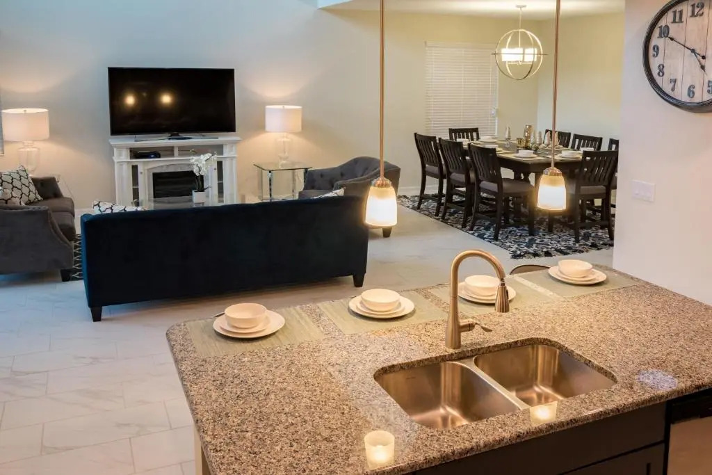 Luxury villa equipped with Club House ,Golf ,Gym, Wet Park 5 R near Disney