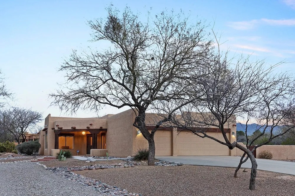 Easy Living 4 BR by Casago