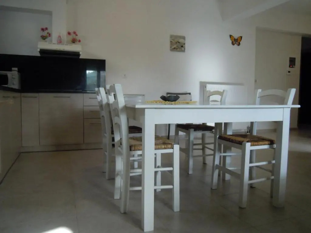 Petaloudes 2