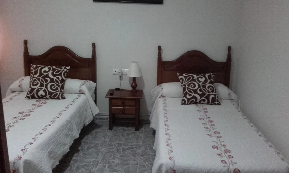 Hostal Emi-Ros