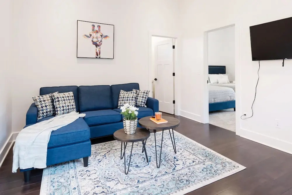 Sanitized Newly Designed Super Chic Indy Home Near Fountain Square!