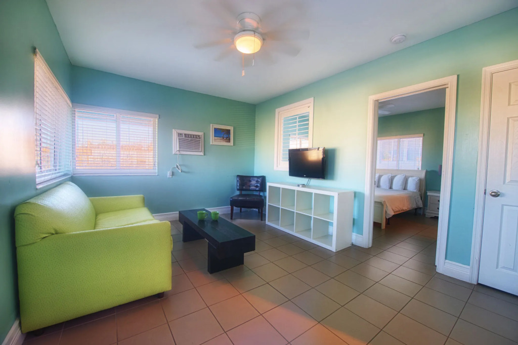 Hollywood Beachside Boutique Suite