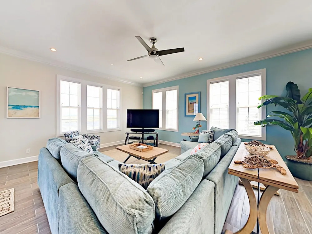 137 Palmilla Cir Condo #306 2 Bedrooms 2 Bathrooms Condo