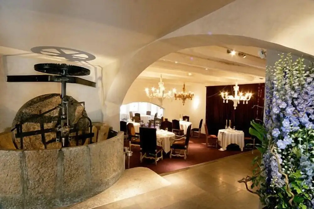 Moulin De Mougins