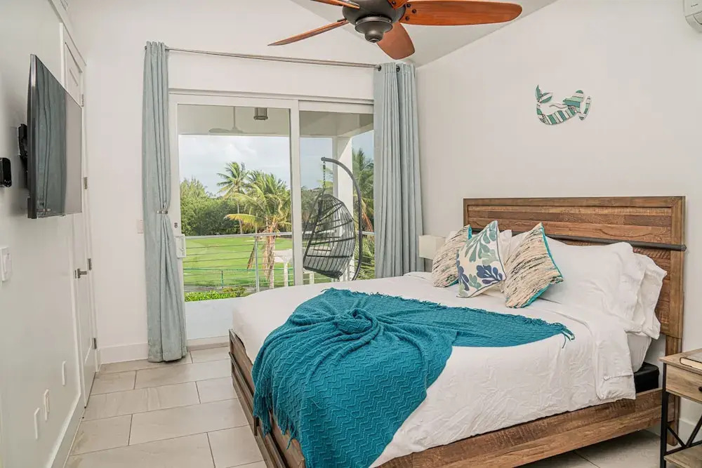 Villas with Private Pool 5 min to Grace Bay beach