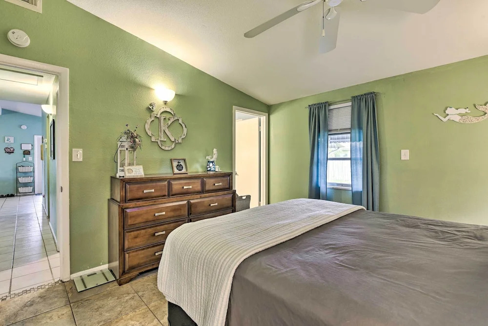 North Port Escape w/ Pool ~ 12 Mi to Beach!
