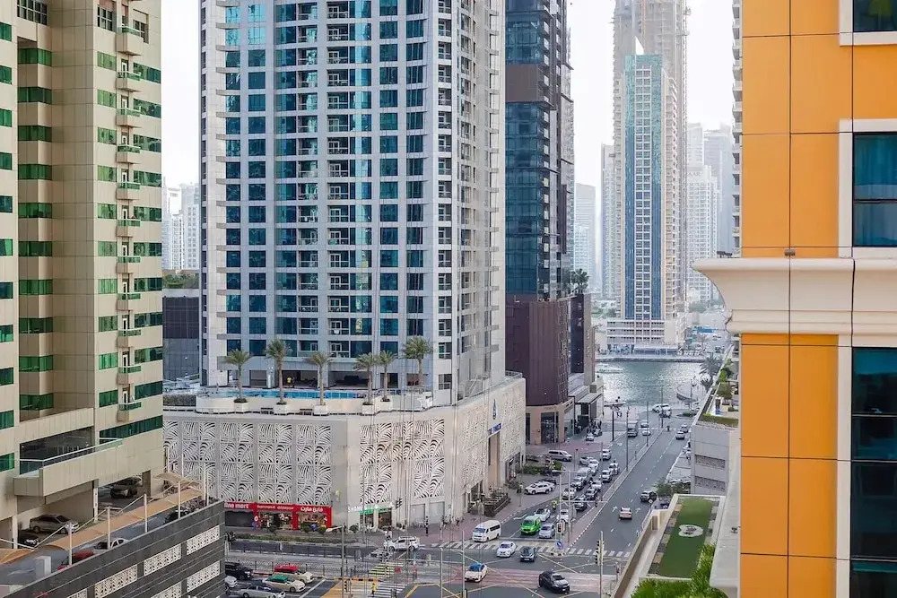 Spacious 2BR apartment in Marina Crown