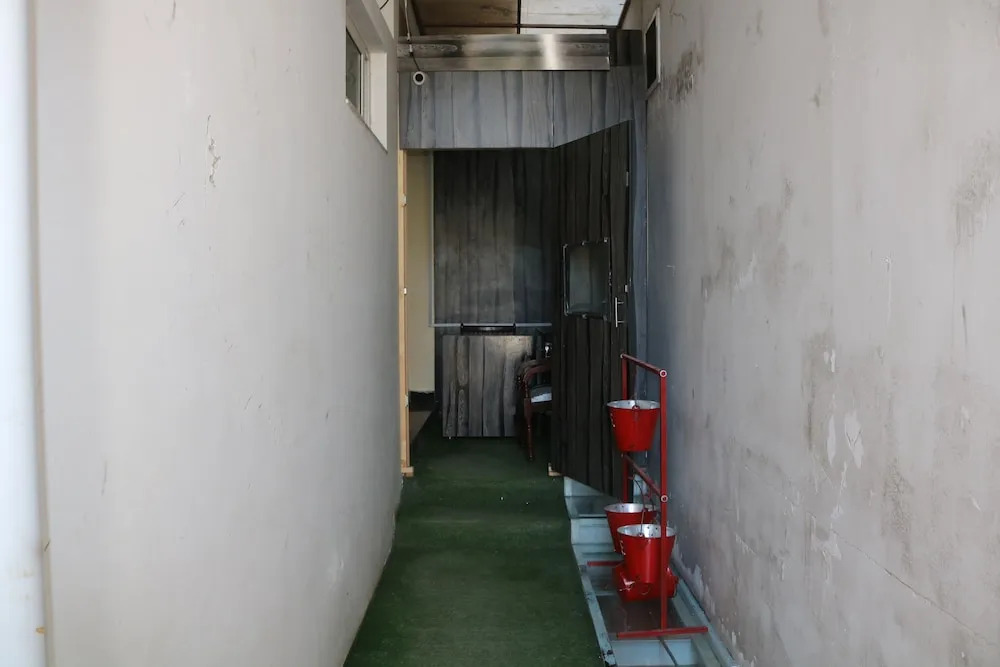 Lavish Guest House G-8