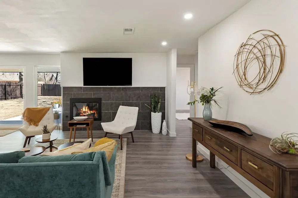 5 Mi to UT: Home w/ Outdoor Entertainment Area!