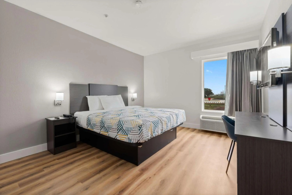 Motel 6-Rosenberg, TX