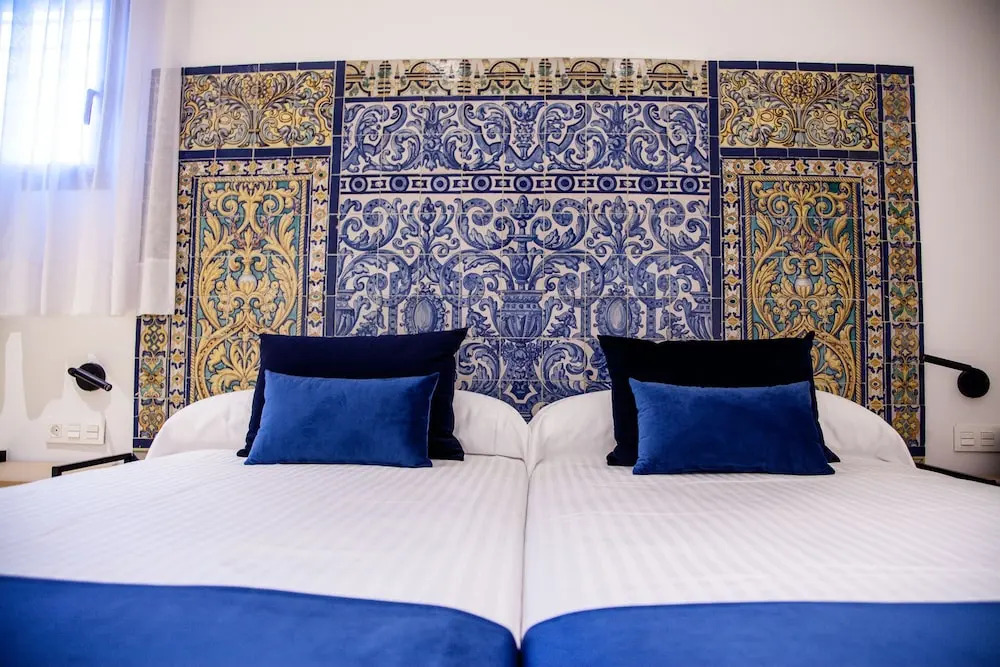 Hotel Triana Montalván