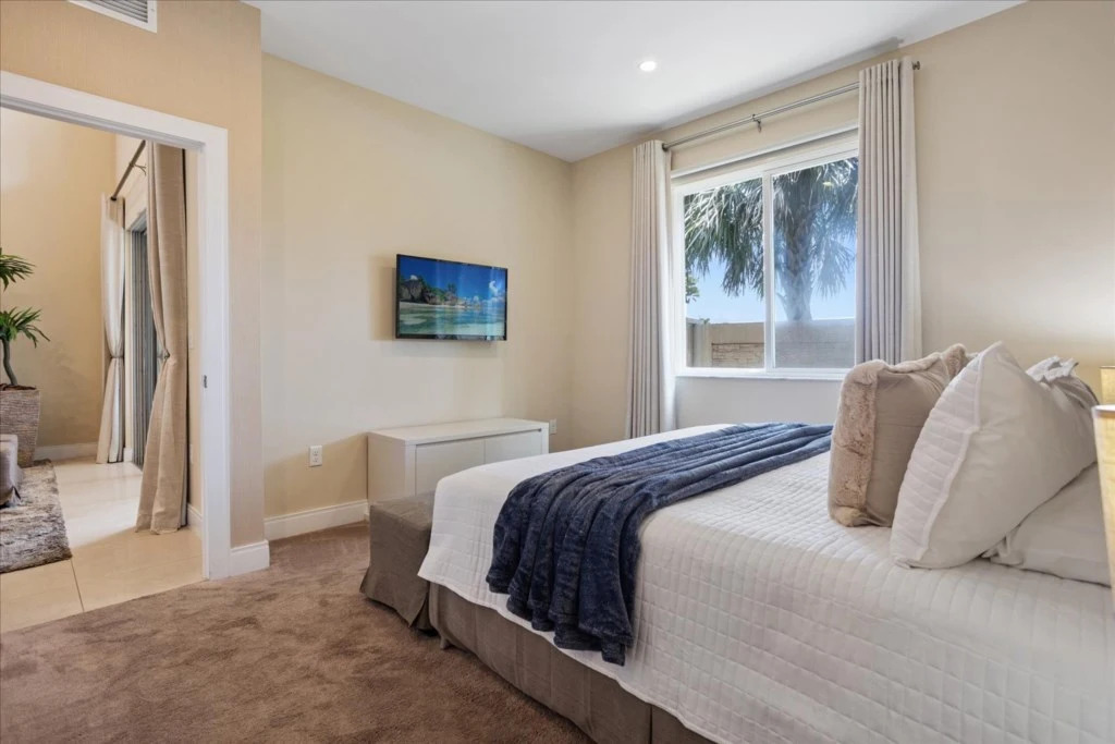 4 Bedroom 45 Bathroom Magic Village 3245 Bv