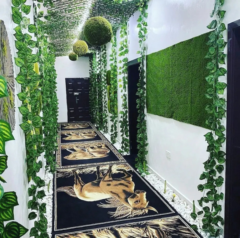 6129 Luxzri Apartment