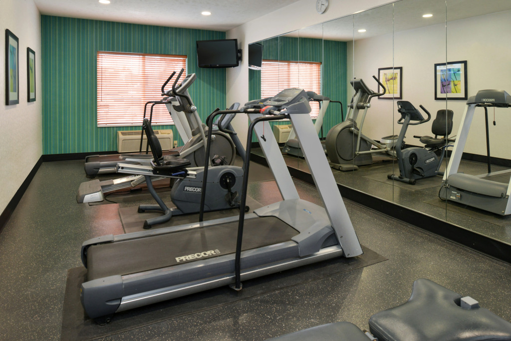 Holiday Inn Express Hotel & Suites Omaha West by IHG