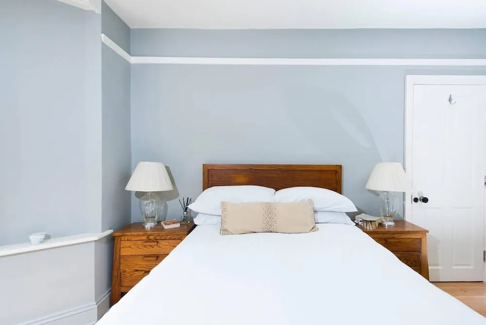 Stylish 1BR Garden Flat next to Emirates Stadium