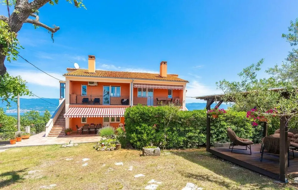 Stunning Home in Risika With Wifi and 3 Bedrooms