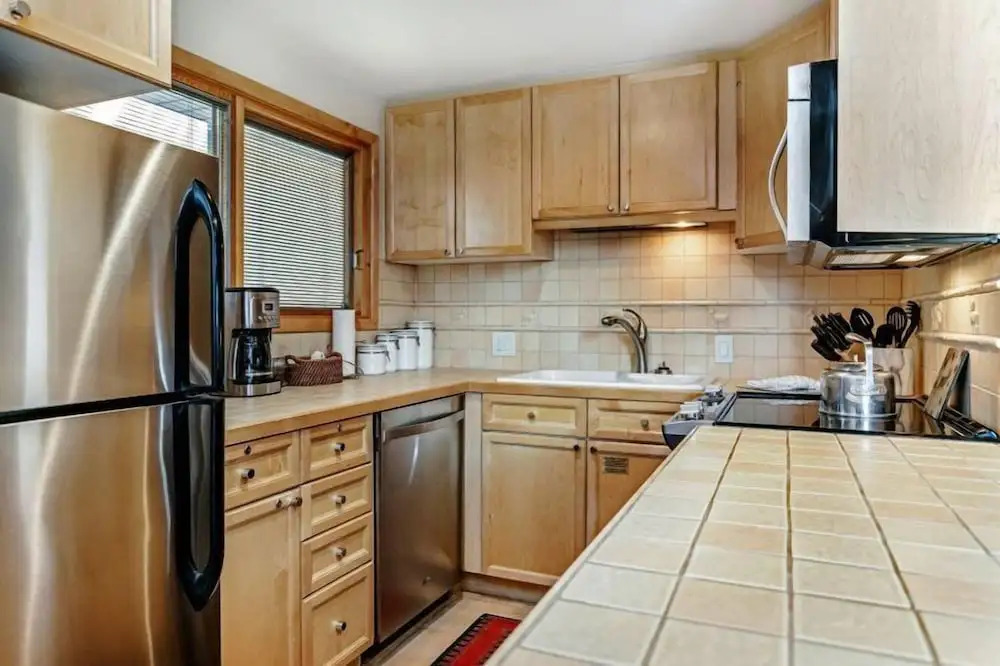 1 Bedroom Antlers Vacation Rental With Incredible Slopeside Views And Just A Short Walk To Gondola And Lionshead Village