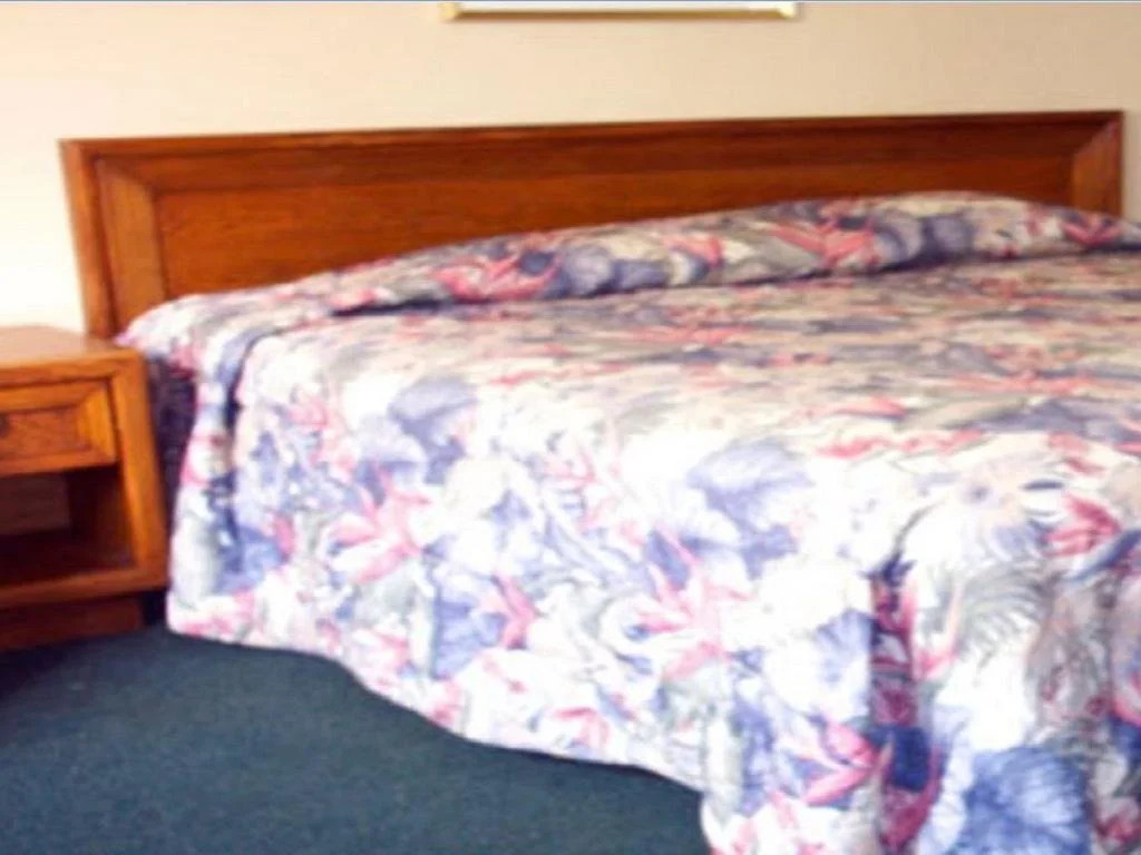 Plaza Motel Wickliffe