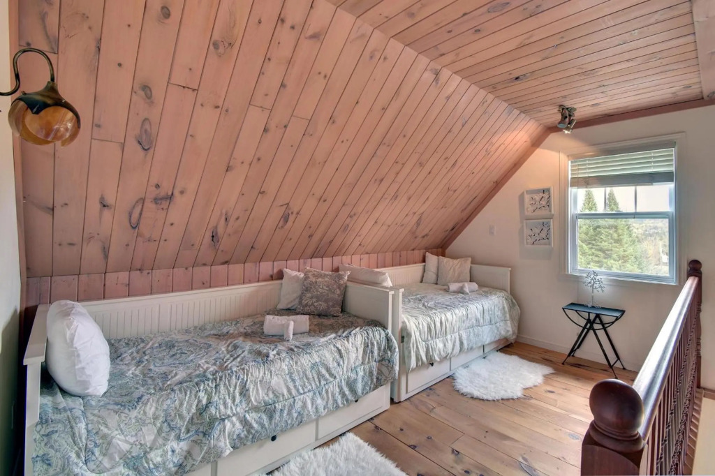 Magnificent 2BR 2B Unit with Golf Course and Mountain Views