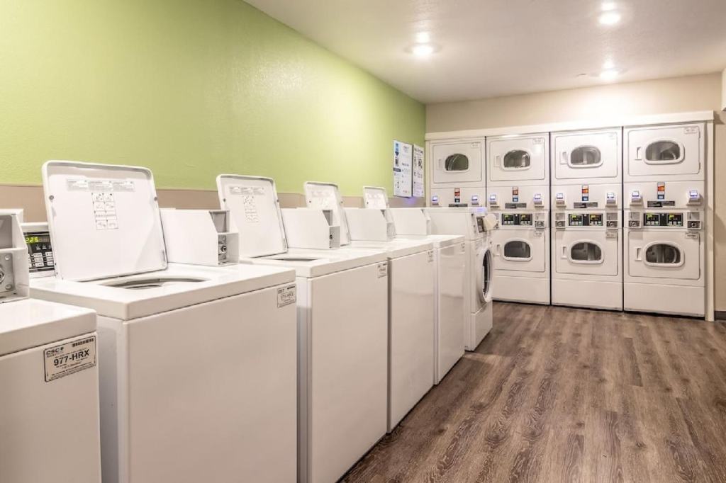WoodSpring Suites Toledo Maumee