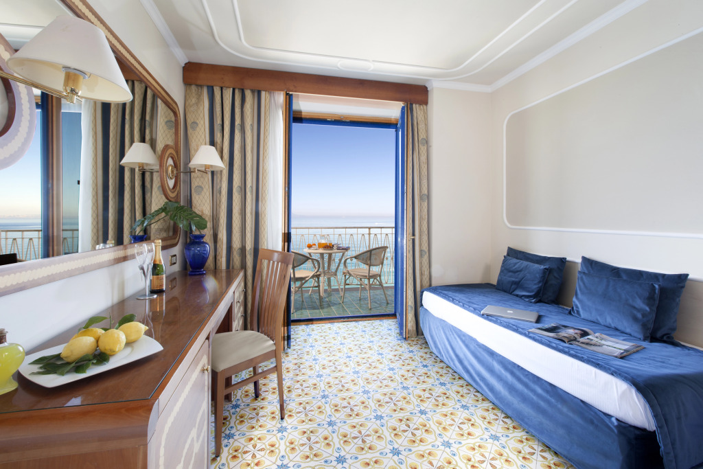 Alimuri Bay Resort