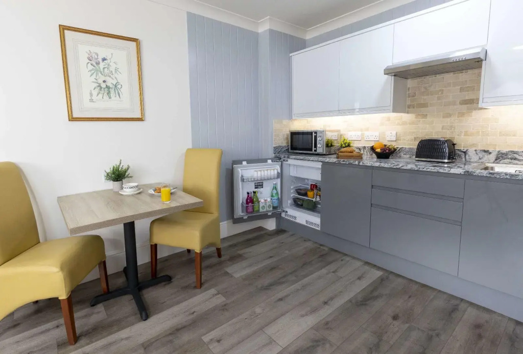 Best Western Manor Hotel