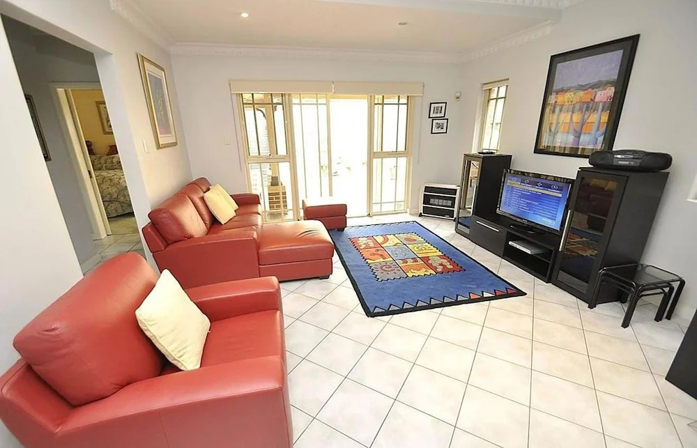 Kingsford 12 Shaw Furnished Apartment