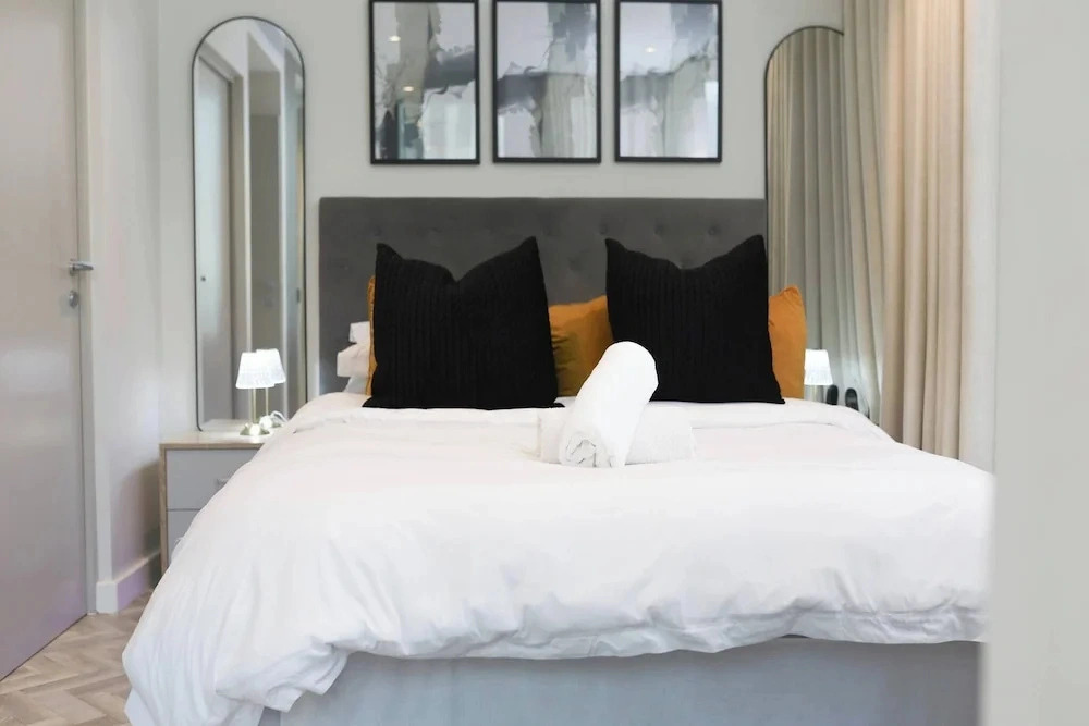 Stylish 1-br at Foreshore Place, Beach Access
